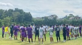 PSS Sleman menjalani latihan reguler di Lapangan Independent School (YIS), Sleman, Yogyakarta, Rabu (12/2/2025) pagi WIB. (Joke)