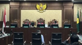 Agam Syarief Baharuddin, salah satu hakim yang menjatuhkan 'vonis lepas' kepada terdakwa korupsi fasilitas ekspor CPO, dalam sidang pembacaan surat dakwaan di Pengadilan Tipikor Jakarta, Kamis (2/1/8/2025). (Joke)