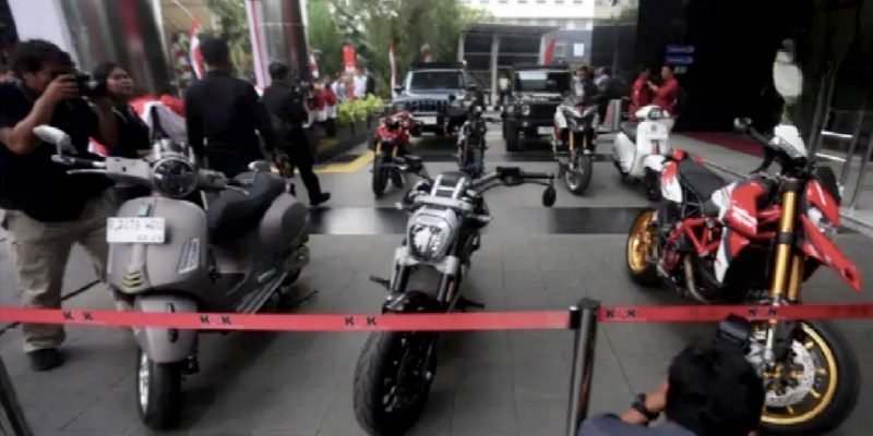 Penampakan 22 Kendaraan Mewah Disita KPK dari OTT Immanuel Ebenezer. (Joke)