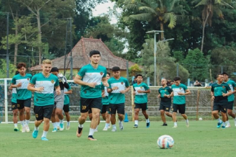 Pemain PSS Sleman mengikuti latihan di Lapangan Pakembinangun, Sleman. (Pssleman.id)