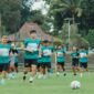 Pemain PSS Sleman mengikuti latihan di Lapangan Pakembinangun, Sleman. (Pssleman.id)