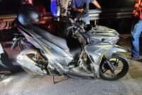 Kondisi motor usai menabrak truk di Jalan Yogyakarta-Wonosari, Piyungan, Bantul, Juamt (8/8/2025). (Humas Polres Bantul)