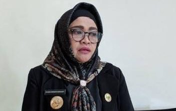 Ni Made Dwi Panti Indrayanti. (Joke)