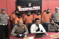Jumpa pers penangkapan sindikat pembuat SIM palsu oleh Polresta Yogyakarta, Senin (22/9/2025). (Joke)