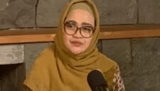 Sekretaris Daerah Daerah Istimewa Yogyakarta, Ni Made Dwipanti Indrayanti, bicara dalam Diskusi Publik Inovokasia 2025 di Sekolah Vokasi Universitas Gadjah Mada (UGM), Selasa (23/9/2025). (Dok Pemda DIY)