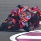 Pebalap Italia Francesco Bagnaia dari Tim Ducati Lenovo dalam sesi latihan MotoGP Grand Prix Qat. (Xinhua/Nikku)