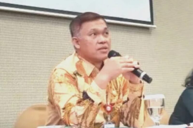 Kepala OJK DIY, Eko Yunianto, berbicara di Yogyakarta, Senin (29/9/2025). (Joke)