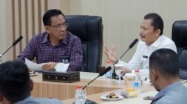 Wakil Wali Kota Yogyakarta Wawan Harmawan bersama Asisten Deputi Koordinasi Kerja Sama Kelembagaan Keimigrasian dan Pemasyarakatan Kemenko Kumham Imipas, Herdaus. (Dok Pemkot)
