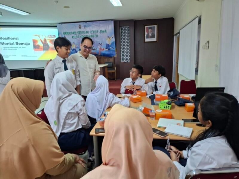 Tahun 2025, kegiatan orientasi Sekolah Sehat Jiwa (SSJ) digelar di empat sekolah di Yogyakarta dengan melibatkan guru bimbingan konseling (BK), guru usaha kesehatan sekolah (UKS), serta perwakilan siswa. (Dok Pemkot)