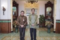Direktur Jenderal Bina Pembangunan Daerah Kementerian Dalam Negeri (Kemendagri), Restuardy Daud, menemui Gubernur DIY Sri Sultan Hamengku Buwono X di Kompleks Kepatihan, Yogyakarta, Kamis (11/9/2025). (Dok Humas Pemprov DIY)