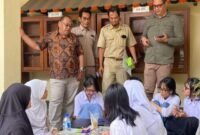 Komisi D DPRD DIY saat meninjau salah satu sekolah negeri di Yogyakarta. (Dok DPRD DIY)