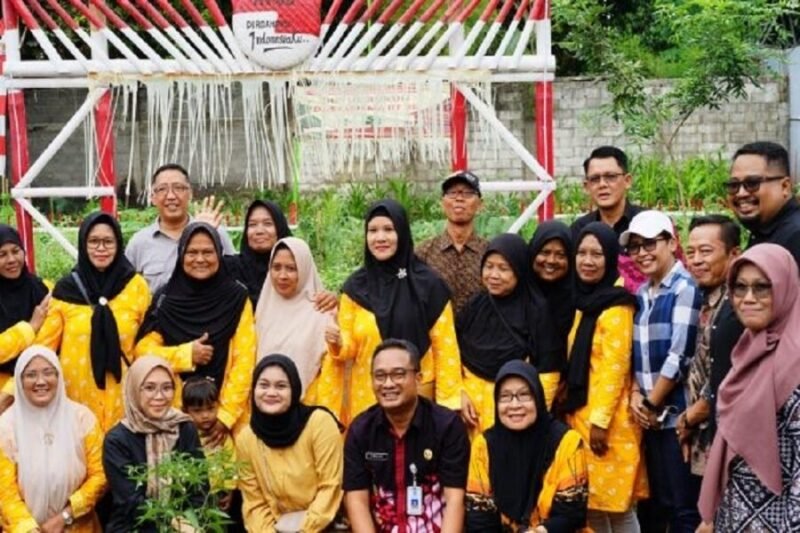 Komisi B DPRD DIY saat meninjau Kelompok Wanita Tani (KWT) di Sleman, beberapa waktu lalu. (Dok. DPRD DIY)