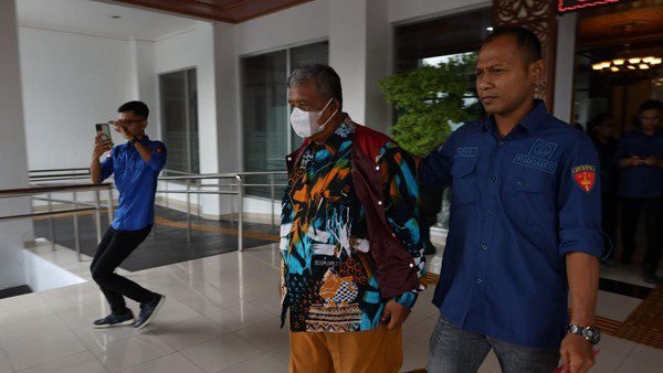 Kejati DIY menahan Sarjono, mantan Dukuh Candirejo, Kalurahan Tegaltirto, Kapanewon Berbah, Sleman. (Joke)