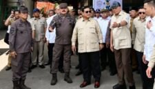 Presiden Prabowo Subianto saat menghadiri agenda penyerahan aset barang rampasan negara dari aktivitas tambang ilegal kepada PT Timah Tbk di Pangkal Pinang, Bangka Belitung, Senin (6/10/2025). (Sekretariat Presiden)