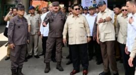 Presiden Prabowo Subianto saat menghadiri agenda penyerahan aset barang rampasan negara dari aktivitas tambang ilegal kepada PT Timah Tbk di Pangkal Pinang, Bangka Belitung, Senin (6/10/2025). (Sekretariat Presiden)