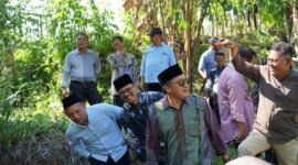 Komisi C DPRD DIY melakukan Kunjungan Dalam Daerah (KDD) ke Kalurahan Candibinangun, Kapanewon Pakem, Sleman, Senin (13/10/2025), guna menindaklanjuti laporan masyarakat terkait kerusakan Bendung Widoro. (Dok DPRD)