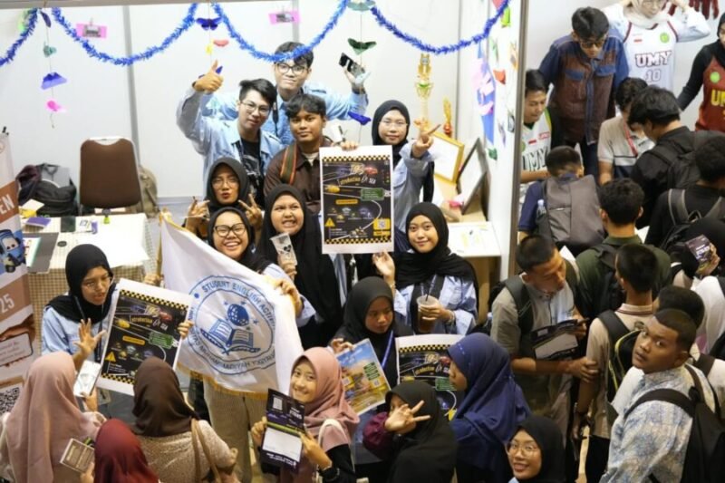 Selain memperkenalkan kegiatan seni, olahraga, kewirausahaan, keilmuan, dan keagamaan, Student Fair juga menjadi ruang pembentukan karakter. (Dok UMY)
