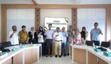Universitas Muhammadiyah Yogyakarta (UMY) dan delegasi University of Sussex menggelar pertemuan resmi di Gedung AR Fachrudin A, membahas peluang kerja sama di bidang pendidikan, penelitian, dan pengembangan kapasitas global. (Dok UMY)