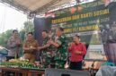 Camat Kaliwiro, Kapolsek, Kaminvetcadam IV/12 Wonosobo, serta tokoh masyarakat dalam acara tasyakuran dan santunan anak yatim dan duafa di halaman Koramil, Senin (6/10/2025). (Joke/waw)