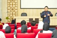 Seminar Kepemimpinan bertema “Revitalisasi Kepemimpinan Mahasiswa, Meneguhkan Citra Diri di Era Kemunduran Organisasi” yang digelar Direktorat Kemahasiswaan dan Karir Universitas Muhammadiyah Yogyakarta (UMY), Senin (27/10/2025). (Dok UMY)