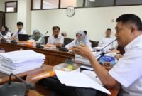 Ketua Komisi C DPRD Kota Yogyakarta Bambang Seno Baskoro dalam pembahasan antara Komisi C Dewan Perwakilan Rakyat Daerah (DPRD) dan Bagian Administrasi Pembangunan (Adminbang) Sekretariat Daerah Kota Yogyakarta. (Dok DPRD Yogya)