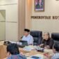 Wali Kota Hasto Wardoyo memberikan arahan dalam Musyawarah Perencanaan Pembangunan (Musrenbang) Tematik Kemiskinan 2025 di Balai Kota Yogyakarta, Rabu (23/10/2025). (Dok Pemkot)