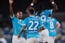 Napoli kembali merebut posisi puncak klasemen dari AS Roma setelah keduanya sama-sama mengoleksi 15 poin. (Getty Images)