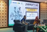 Prof. Dr. Evi Satispi menekankan pentingnya peran media dalam memastikan pelaksanaan Program Makan Bergizi Gratis (MBG) berjalan transparan dan tepat sasaran, dalam kegiatan Uji Kompetensi Wartawan (UKW) di UMJ yang difasilitasi Dewan Pers, Sabtu (4/10/2025). | Foto: Herfa