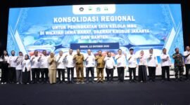 Andra Soni usai menghadiri Konsolidasi Regional Peningkatan Tata Kelola Program MBG di Sentul International Convention Center (SICC) Kabupaten Bogor, yang dipimpin oleh Kepala Badan Gizi Nasional (BGN) Dadan Hindayana dan diikuti oleh seluruh kepala daerah dari Provinsi Jawa Barat, Daerah Khusus Jakarta, serta seluruh bupati dan wali kota se-Banten, Senin (13/10/2025).