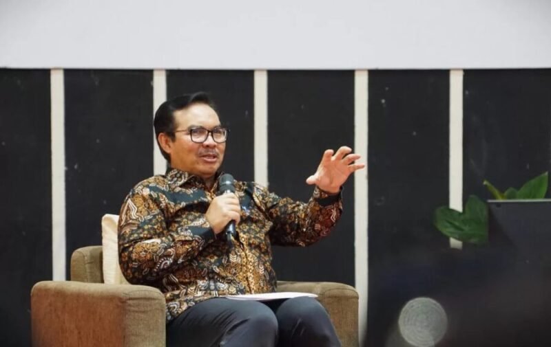 Wali Kota Yogyakarta Hasto Wardoyo Hasto saat menyampaikan orasi ilmiah pada Dies Natalis ke-16 Fakultas Kedokteran Universitas Kristen Duta Wacana (UKDW), Selasa (14/10/2025). (DOk Pemkot)