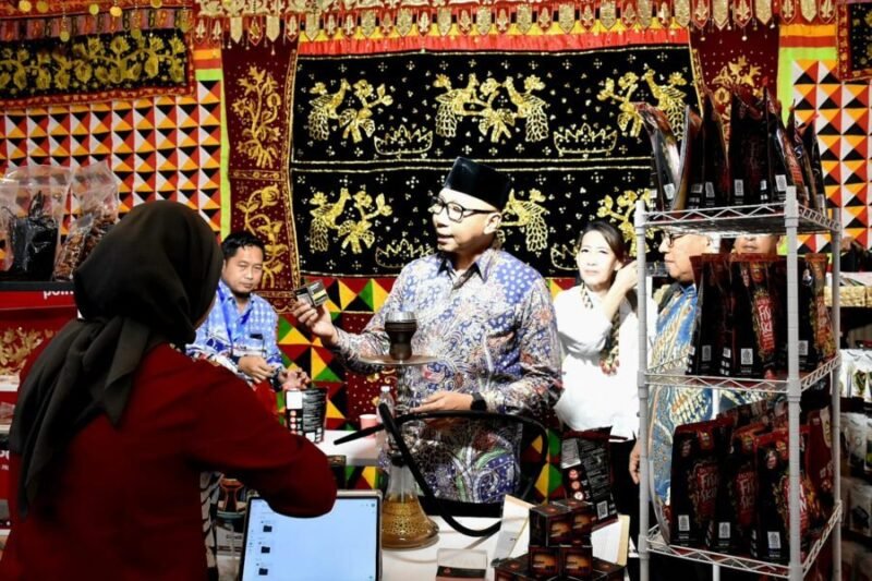 Gubernur Lampung Rahmat Mirzani Djausal saat menghadiri Opening Ceremony Trade Expo Indonesia (TEI) ke-40 Tahun