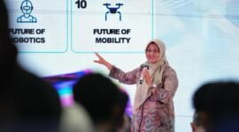 Direktur Utama Telkom Indonesia, Dian Siswarini, dalam seminar akbar bertajuk “Building 113,000 Next-Generation AI Talents for Indonesia’s Future” yang digelar di Kampus Terpadu UMY, Kamis (23/10/2025). (Dok UMY(