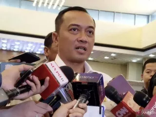 Mensesneg Prasetyo Hadi mengungkap isi pertemuan Jokowi dan Prabowo di Kertanegara. (Joke)