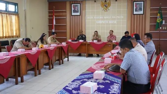 Kunjungan kerja Komisi A DPRD DIY ke Kantor Badan Kesatuan Bangsa  dan Politik (Bakesbangpol) Kabupaten Bantul, Senin (13/10/2025). (Dok. DPRD)