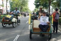 Wali Kota Yogyakarta Hasto Wardoyo mengampanyekan penggunaan becak listriksebagai kendaraan berbasis tradisi di DIY selain andong. (Dok Pemkot)