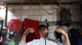 Wali Kota Yogyakarta Hasto Wardoyo memeriksa dua rumah warga di Kelurahan Bausasran dan Tegalpanggung, Kemantren Danurejan, yang diperbaiki melalui kolaborasi Baznas Kota Yogyakarta, program Corporate Social Responsibility (CSR) Bank BPD DIY, serta gotong royong masyarakat. (Dok Pemkot)