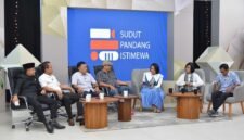 DPRD Yogyakarta menorong penghargaan bagi Kader Posyandu. (ihd)