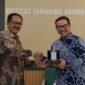 Wali Kota Yogyakarta Hasto Wardoyo bersama Rektor ITNY, Setyo Pambudi, usai seminar nasional di kampus ITNY. (Joke)