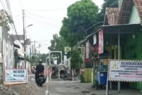 Perbaikan saluran air hujan (SAH) di Jalan Karangsari yang mulai dikerjakan tahun ini dinilai belum mampu sepenuhnya mengatasi genangan, sehingga pekerjaannya harus dilanjutkan pada 2026. (Dok Pemkot)