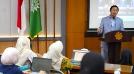 Ketua DPD RI, Sultan Baktiar Najamudin, dalam Kuliah Umum di Fakultas Ilmu Sosial dan Ilmu Politik Universitas Muhammadiyah Yogyakarta (UMY), Jumat (28/11/2025). (Dok UMY)