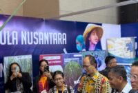 Kunjungan Ketua Umum Kadin Jawa Timur di booth PT Sinergi Gula Nusantara di ajang Pameran Teknologi Industri Sugarex Indonesia 2025 (12/11).