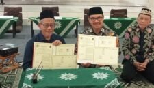 Penandatanganan kesepakatan kolaborasi antara Pimpinan Daerah Muhammadiyah Kota Yogyakarta dan Pemerintah Kota Yogyakarta melalui program Kampung Tematik di Kelurahan Brontokusuman. (Humas Pemkot)