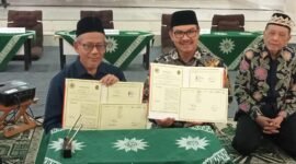 Penandatanganan kesepakatan kolaborasi antara Pimpinan Daerah Muhammadiyah Kota Yogyakarta dan Pemerintah Kota Yogyakarta melalui program Kampung Tematik di Kelurahan Brontokusuman. (Humas Pemkot)