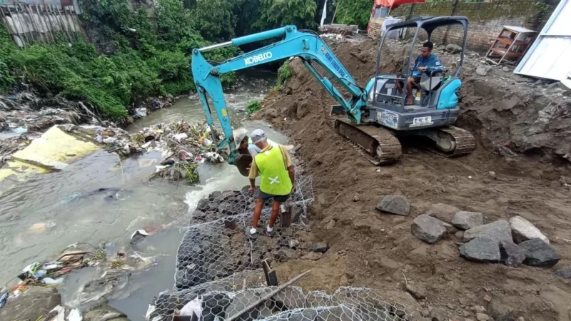 Pemerintah Kota Yogyakarta mempercepat penguatan talud di tiga sungai utama untuk mencegah risiko longsor dan kerusakan tebing akibat cuaca ekstrem. (Kominfo Kota Yogyakarta)