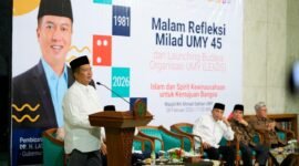 Gubernur NTB Lalu Muhammad Iqbal yang merupakan alumni UMY menyampaikan pidato pada Malam Refleksi Milad ke-45 Universitas Muhammadiyah Yogyakarta (UMY), Sabtu (28/2l/2026), di Masjid K.H. Ahmad Dahlan UMY. (Humas UMY)