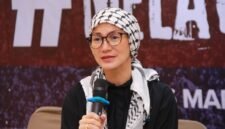 Aktivis Wanda Hamidah berbicara dalam konferensi pers di kawasan Kwitang, Kecamatan Senen, Jakarta Pusat, Jumat (6/3/2026). (Istimewa)