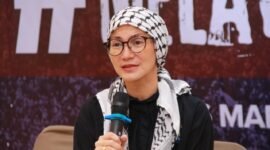 Aktivis Wanda Hamidah berbicara dalam konferensi pers di kawasan Kwitang, Kecamatan Senen, Jakarta Pusat, Jumat (6/3/2026). (Istimewa)