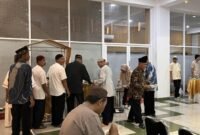 Kebersamaan dan kehangatan warga sekitar kampus dan Universitas Muhammadiyah Yogyakarta (UMY) saat silaturahmi dan buka bersama, di Kampus Bantul, Senin (16/4/2026). (Humas UMY)