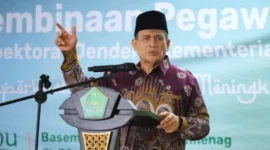 Wakil Menteri Agama H.R. Muhammad Syafi’i menyampaikan sambutan pada acara halal bihalal Itjen Kemenag di Jakarta, Rabu (8/4/2026). (Humas Kemenag)