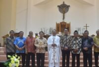 Kehadiran Wakil Bupati Sleman Danang Maharsa beserta jajaran disambut hangat oleh Pastor Paroki, Antonius Saptana Hadi, serta seluruh umat Katolik yang memadati Gereja St. Paulus dan Paulus Babadan. (Joke/Pan Paskah)